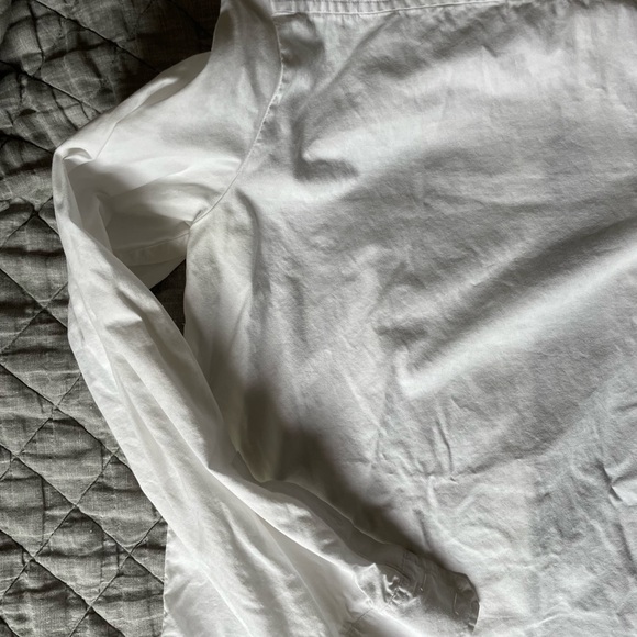 GAP Crisp White Button Down Collard Shirt - Picture 9 of 10